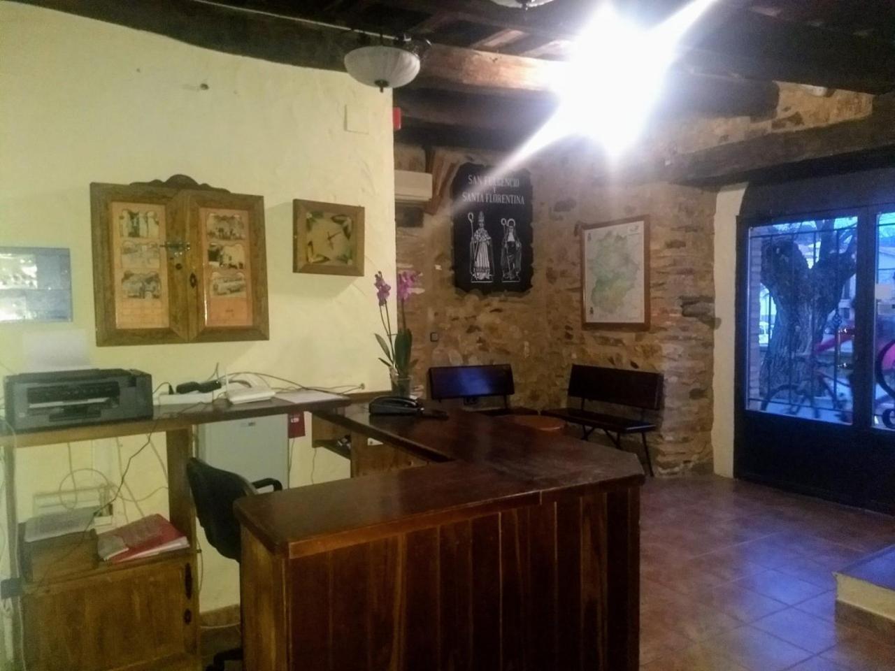 Hotel Villa De Berzocana المظهر الخارجي الصورة