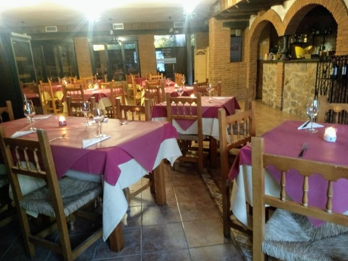 Hotel Villa De Berzocana المظهر الخارجي الصورة